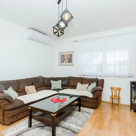 Apartman Mario Podstrana