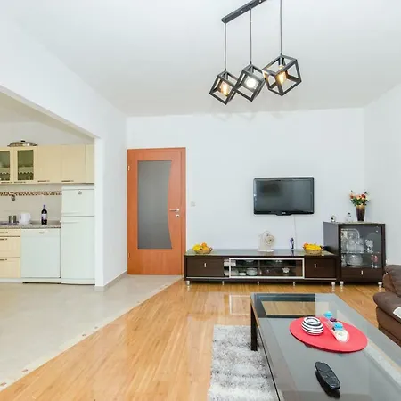 Apartment Apartman Mario Podstrana